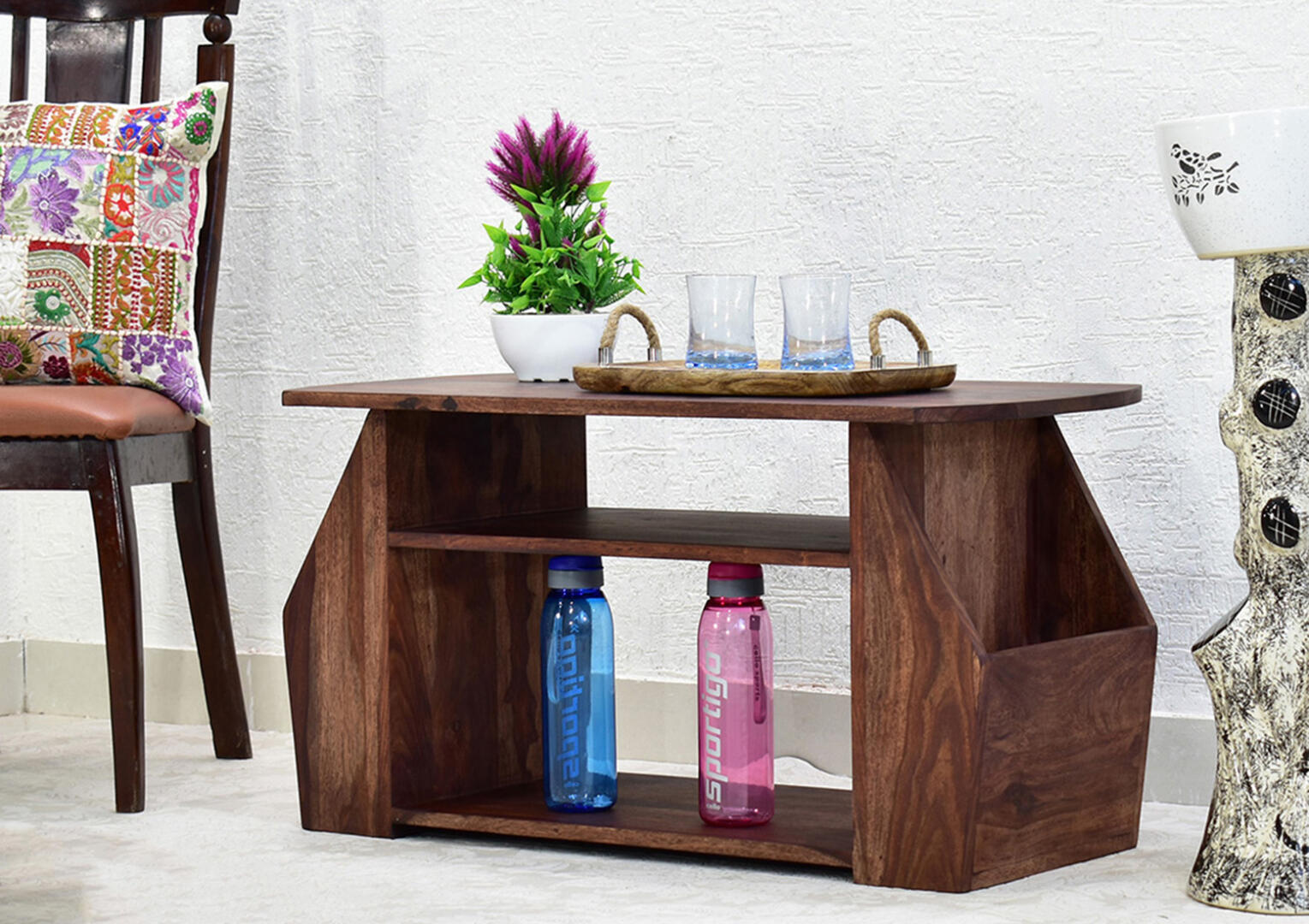 Bella Side Table/Magazine Rack